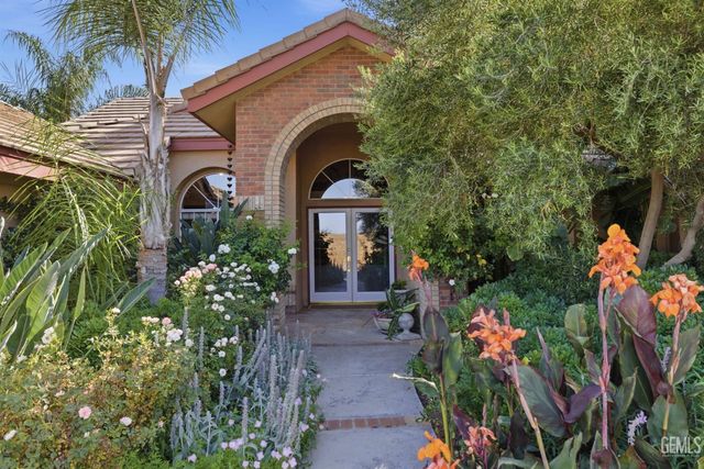 5715 Valley Street, Bakersfield, CA 93306