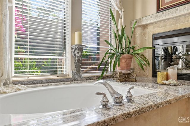 5715 Valley Street, Bakersfield, CA 93306