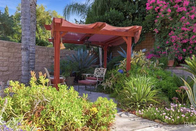 5715 Valley Street, Bakersfield, CA 93306