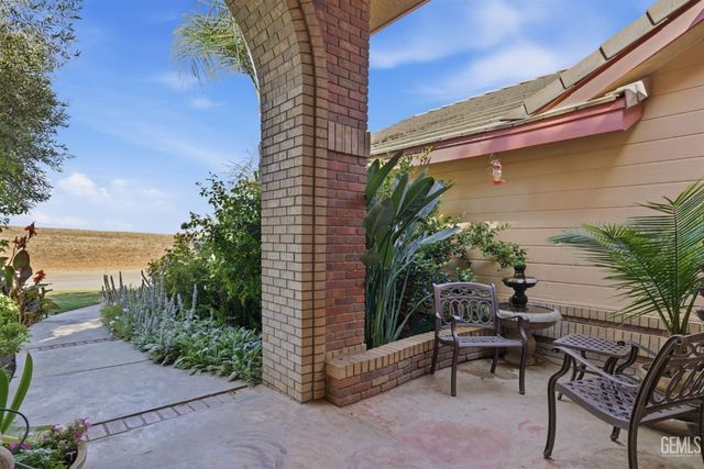 5715 Valley Street, Bakersfield, CA 93306