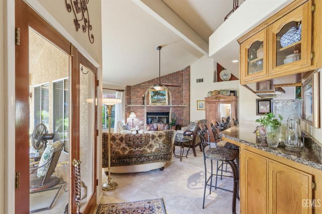 5715 Valley Street, Bakersfield, CA 93306