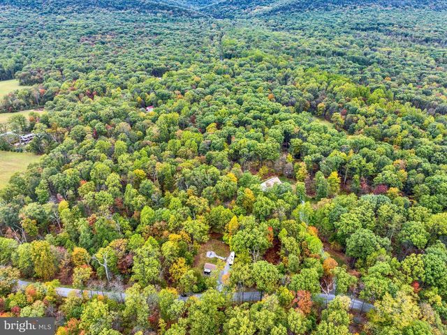 750 MOUNTAIN RD, Hamburg, PA 19526