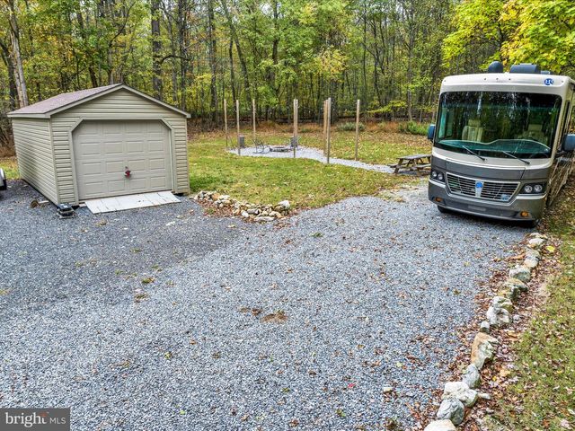 750 MOUNTAIN RD, Hamburg, PA 19526