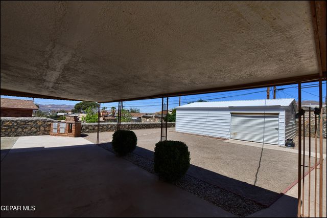 5107 RAYMOND JAYS Road, El Paso, TX 79903