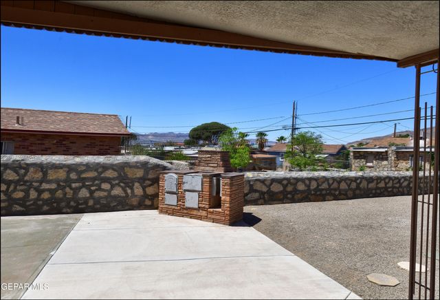 5107 RAYMOND JAYS Road, El Paso, TX 79903