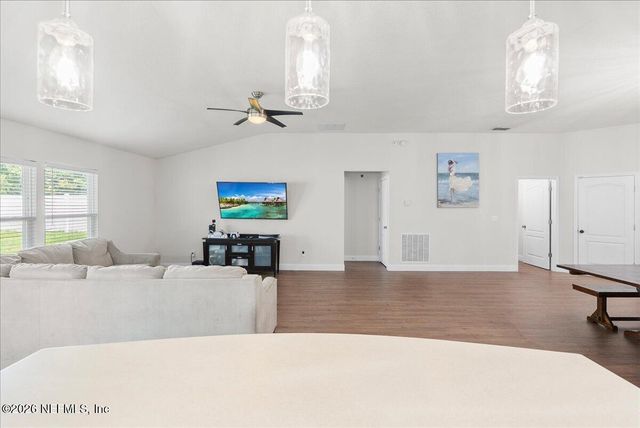 1856 WOODLAND GLEN Road, Middleburg, FL 32068