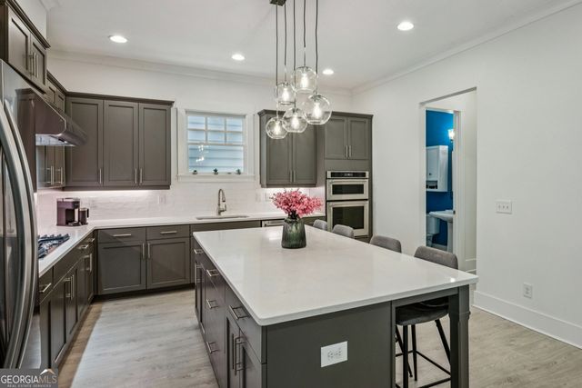 1921 Red Eagle Walk NW, Atlanta, GA 30318