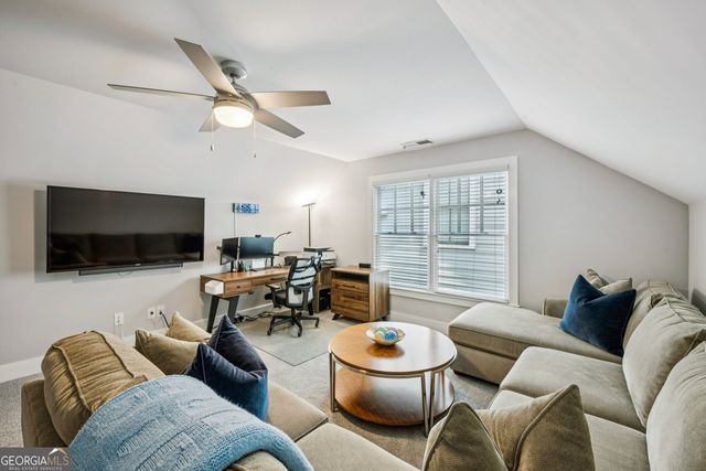1921 Red Eagle Walk NW, Atlanta, GA 30318