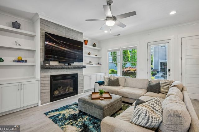 1921 Red Eagle Walk NW, Atlanta, GA 30318
