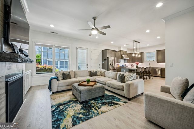 1921 Red Eagle Walk NW, Atlanta, GA 30318