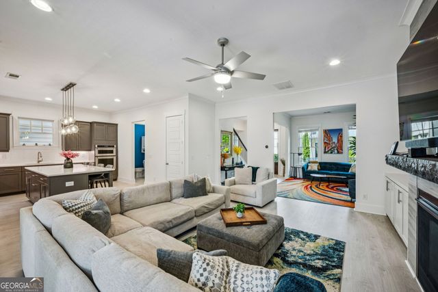1921 Red Eagle Walk NW, Atlanta, GA 30318