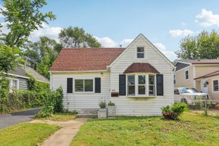 515 Catalpa Drive, Round Lake, IL 60073