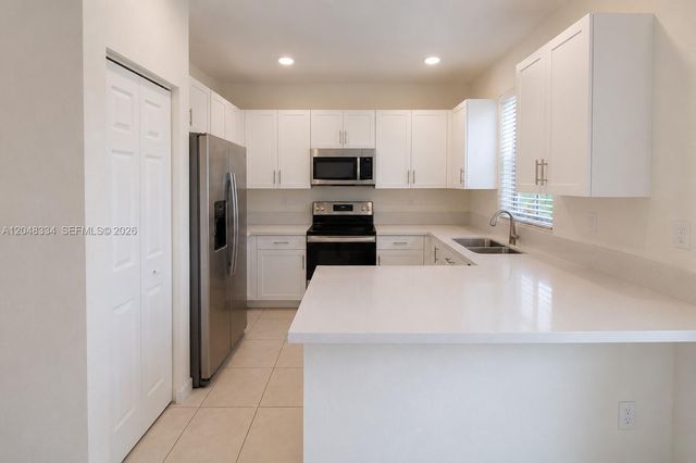 10934 W 33rd Way, Hialeah, FL 33018