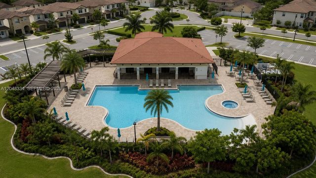 10934 W 33rd Way, Hialeah, FL 33018
