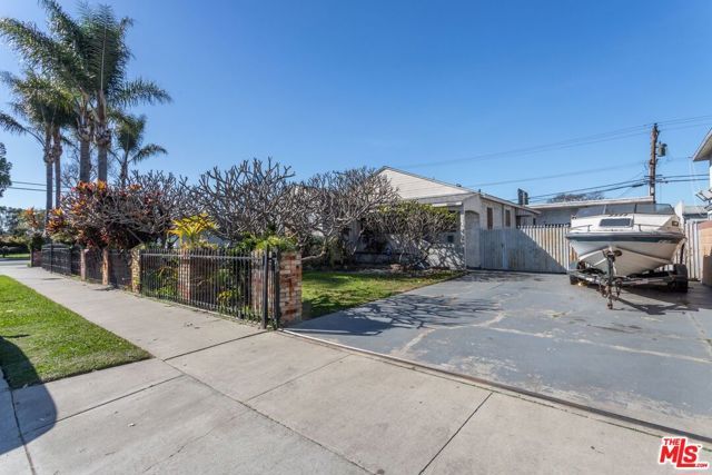 11579 Virginia Avenue, Lynwood, CA 90262
