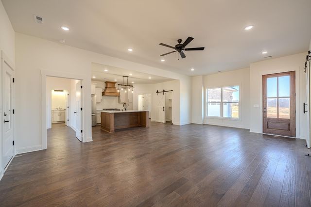 100 BELVEDERE CIR, Savannah, TN 38372