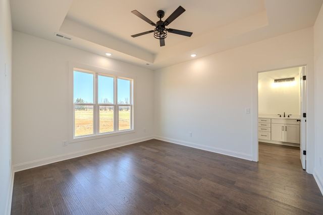 100 BELVEDERE CIR, Savannah, TN 38372