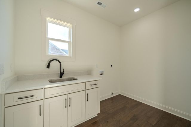 100 BELVEDERE CIR, Savannah, TN 38372