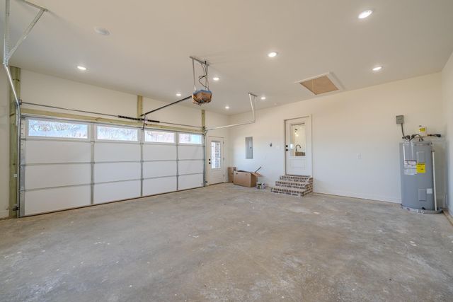 100 BELVEDERE CIR, Savannah, TN 38372