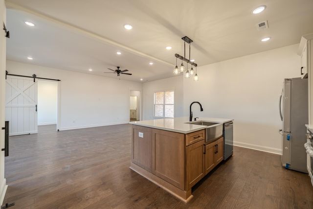 100 BELVEDERE CIR, Savannah, TN 38372