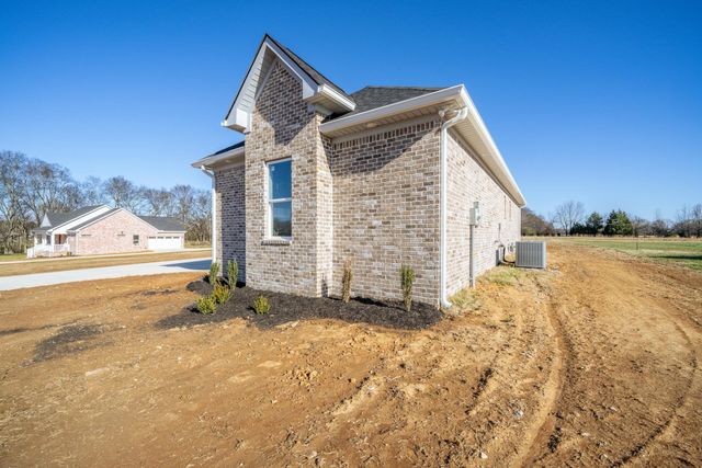 100 BELVEDERE CIR, Savannah, TN 38372