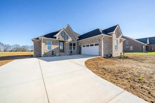 100 BELVEDERE CIR, Savannah, TN 38372