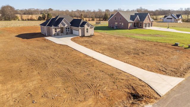 100 BELVEDERE CIR, Savannah, TN 38372