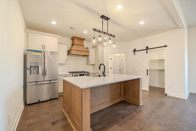 100 BELVEDERE CIR, Savannah, TN 38372