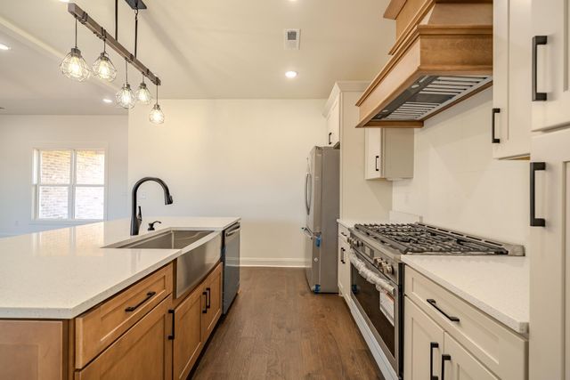 100 BELVEDERE CIR, Savannah, TN 38372