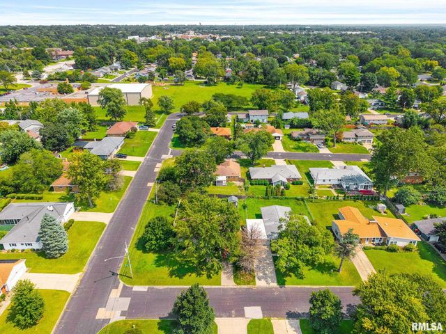 4733 N LAUREL Drive, Peoria, IL 61614