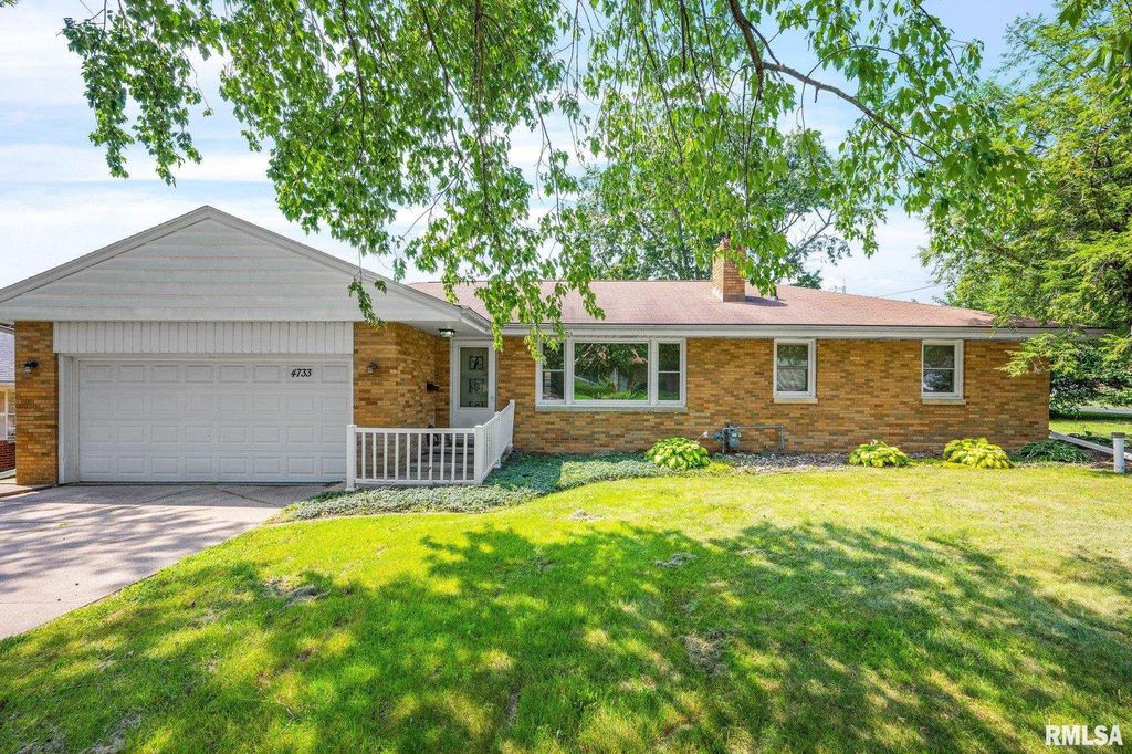 4733 N LAUREL Drive, Peoria, IL 61614