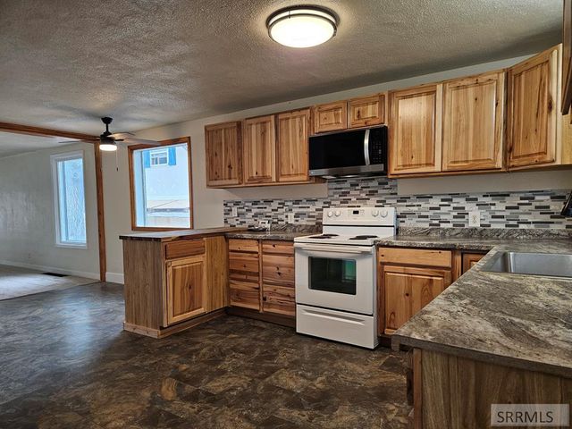 445 W 19th Street, Idaho Falls, ID 83402