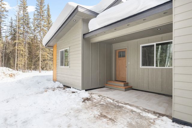 1548 KYLIE SUEROO COURT, North Pole, AK 99705