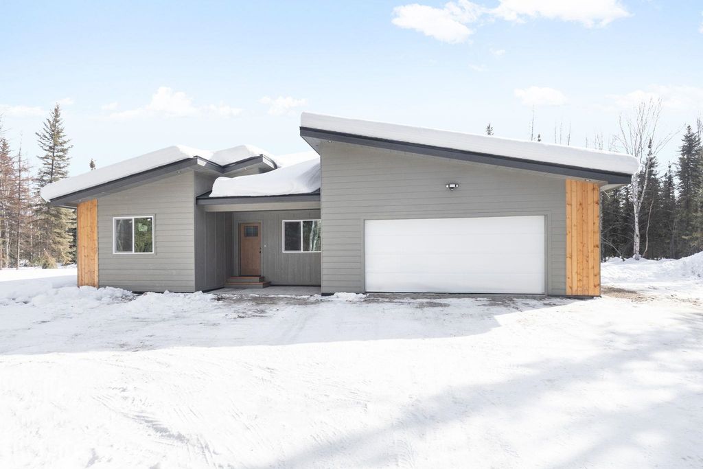 1548 KYLIE SUEROO COURT, North Pole, AK 99705