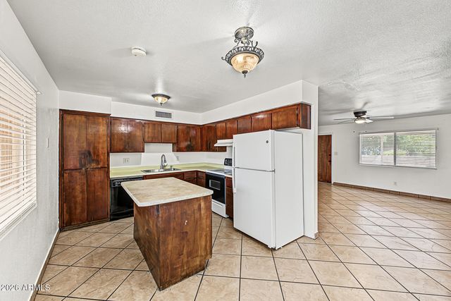3824 N 86TH Lane, Phoenix, AZ 85037