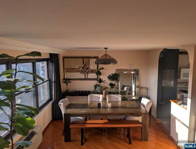 2352 Linwood Avenue 7G, Fort Lee, NJ 07024