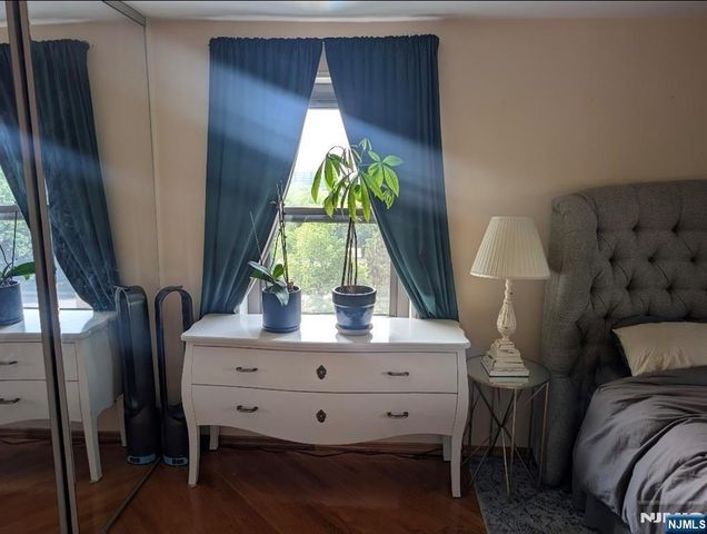 2352 Linwood Avenue 7G, Fort Lee, NJ 07024