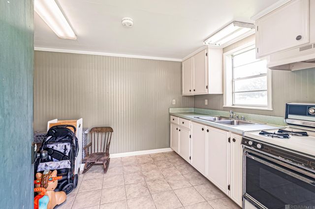 702 Claiborne St, New Roads, LA 70760