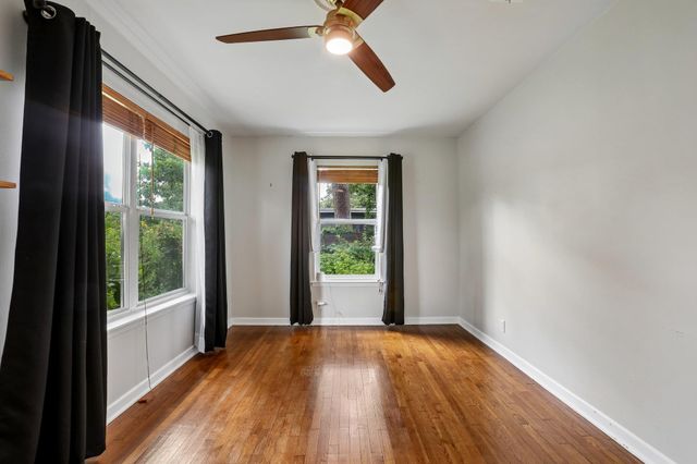 1114 W W 2nd ST, Elgin, TX 78621