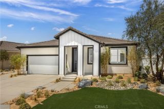 1558 E Holguin Street, Lancaster, CA 93535