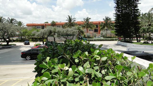 4250 Galt Ocean Dr 1A, Fort Lauderdale, FL 33308