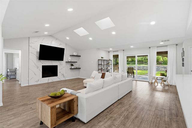412 E Northgate Drive, Irving, TX 75062