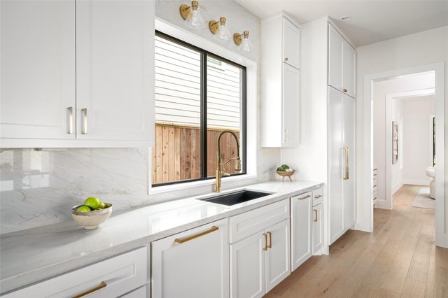 1526 Wakefield Drive, Houston, TX 77018