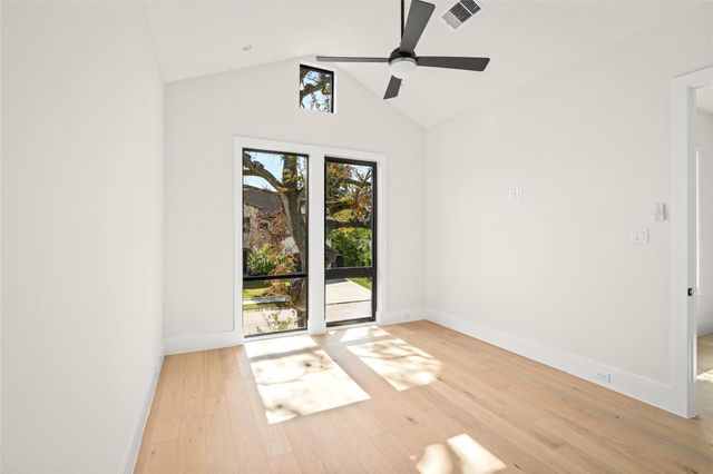 1526 Wakefield Drive, Houston, TX 77018