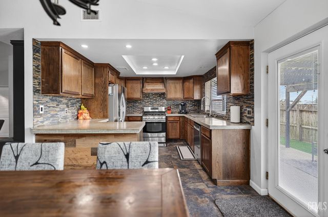 11409 Lariat Court, Bakersfield, CA 93312