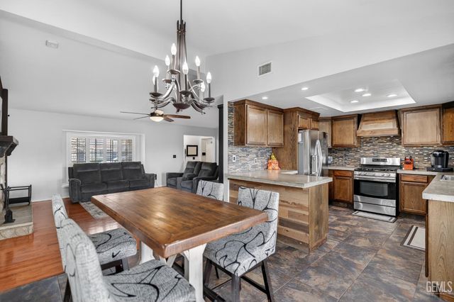 11409 Lariat Court, Bakersfield, CA 93312