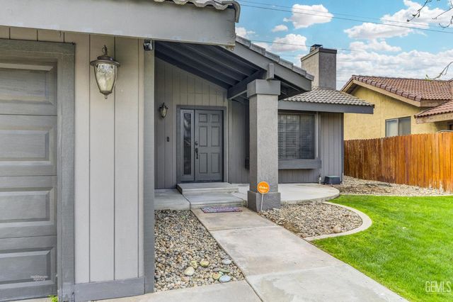 11409 Lariat Court, Bakersfield, CA 93312