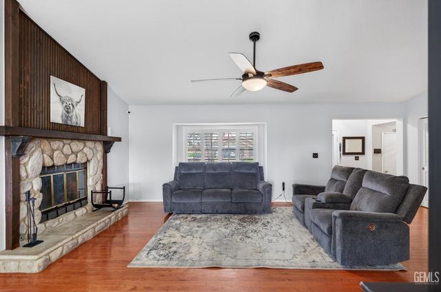 11409 Lariat Court, Bakersfield, CA 93312