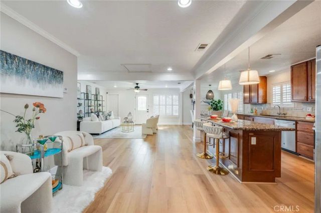 11321 212th, Lakewood, CA 90715