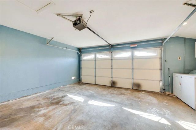 11321 212th, Lakewood, CA 90715